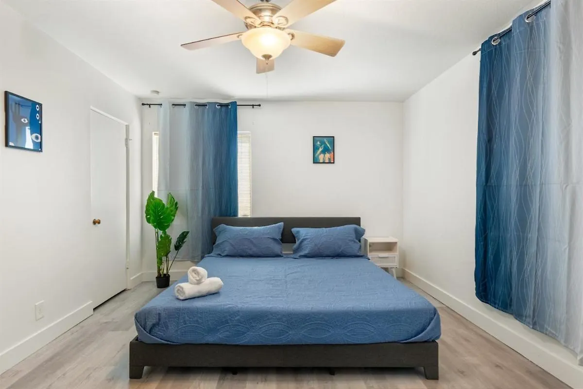 Semesterbostad Pickleball, Sparkling Pool, Mini Putt And Sleeps14 Phoenix USA